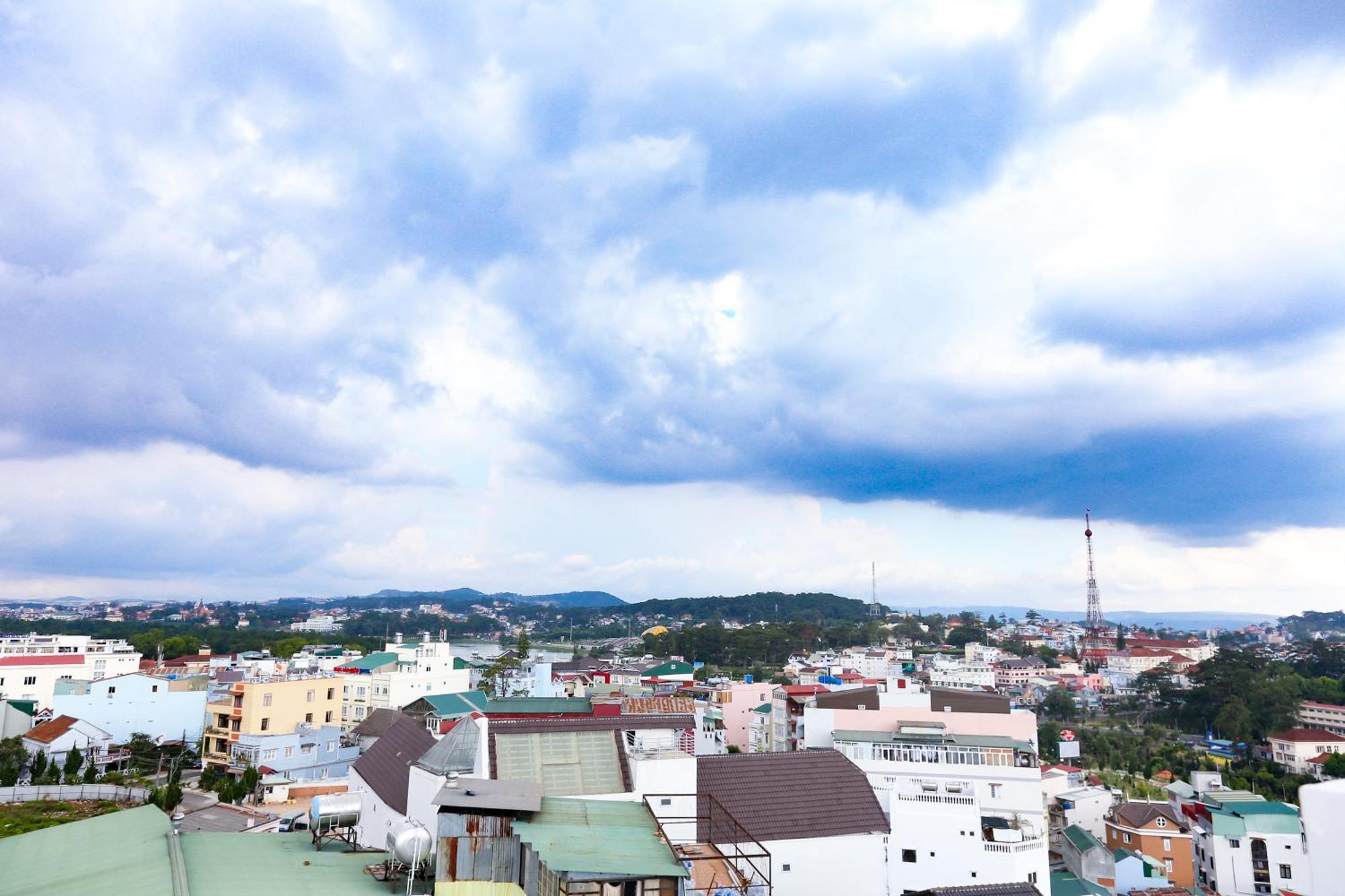 Iris Dalat Hotel Kültér fotó