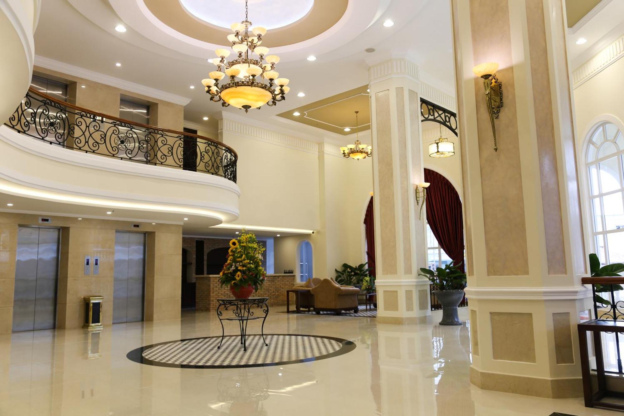 Iris Dalat Hotel Kültér fotó
