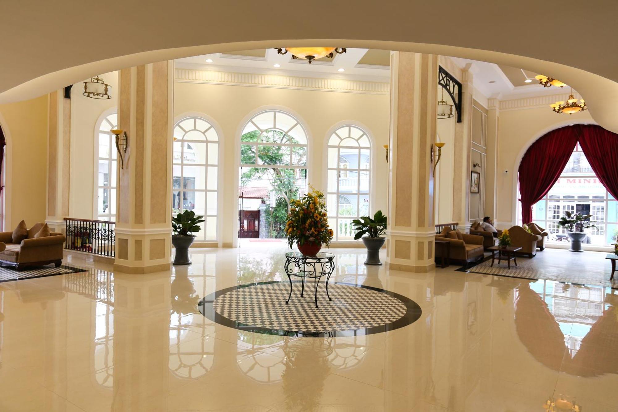 Iris Dalat Hotel Kültér fotó