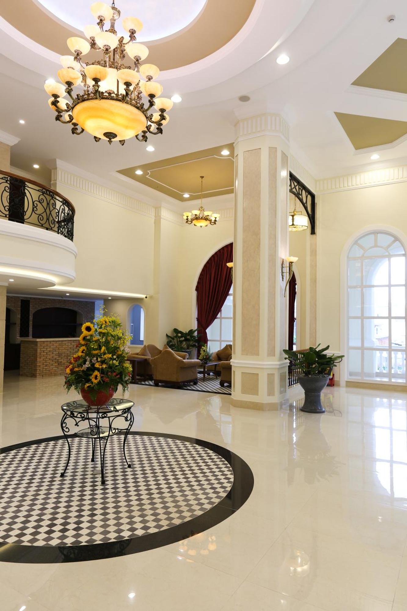 Iris Dalat Hotel Kültér fotó